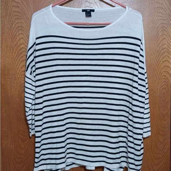 H&M lightweight boatneck sweater white with black stripes Small - Picture 1 of 3